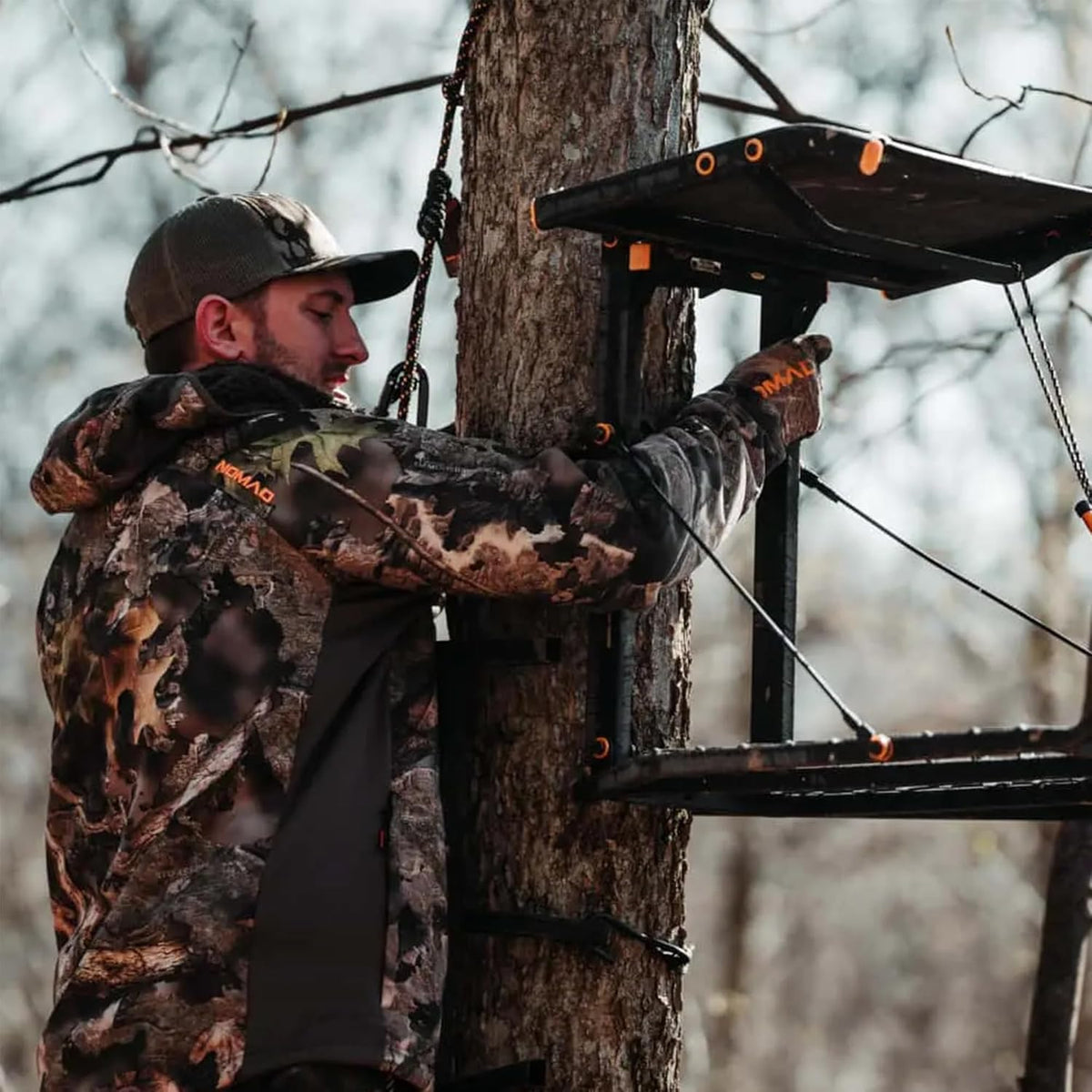 Durable Weather-Resistant Outdoor Hunting Tree Stand with Fixed Footrest & Seat, 300 Pound Maximum Capacity C7936