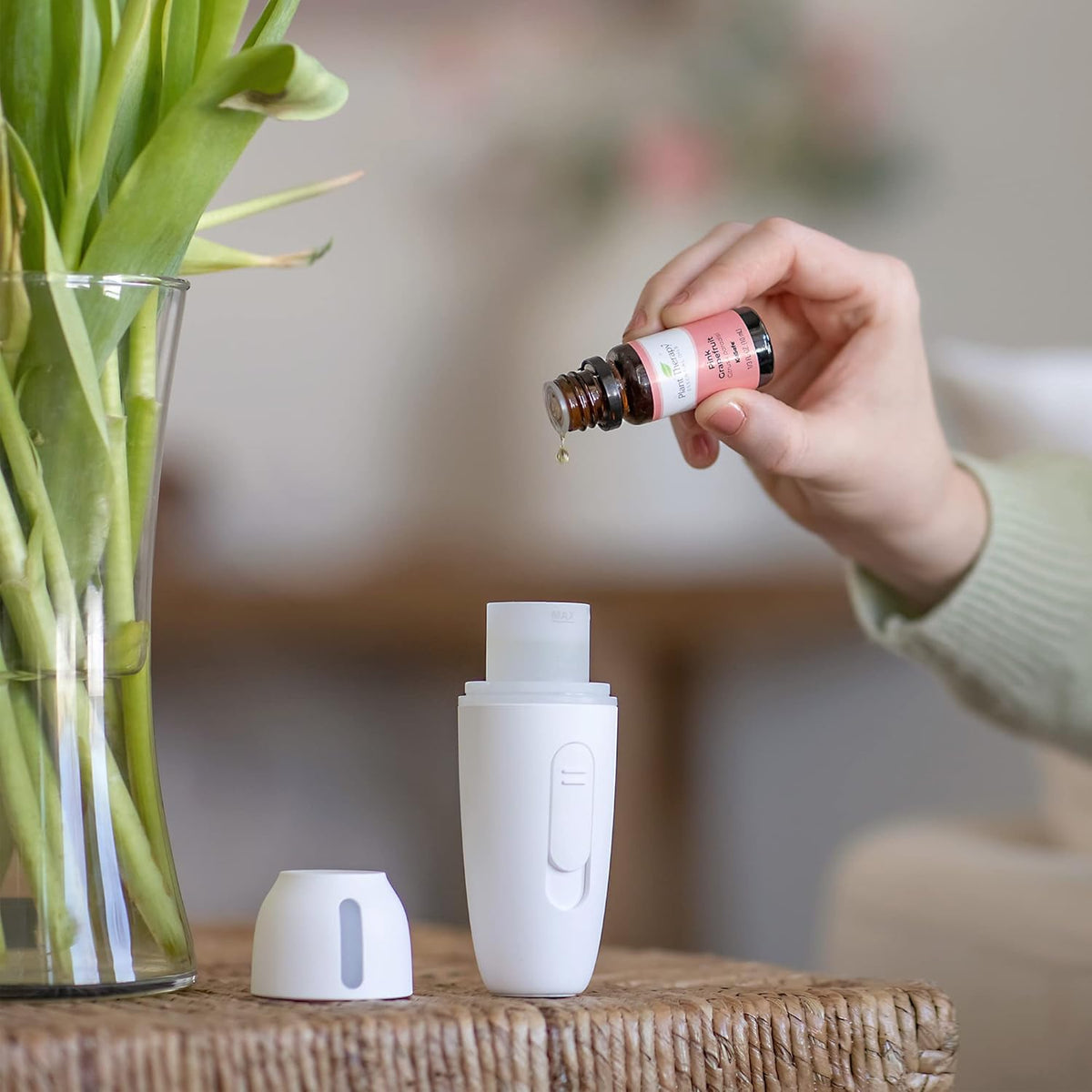 Mini Portable Diffuser for Essential Oils, Rechargeable via USB, Cordless W8392