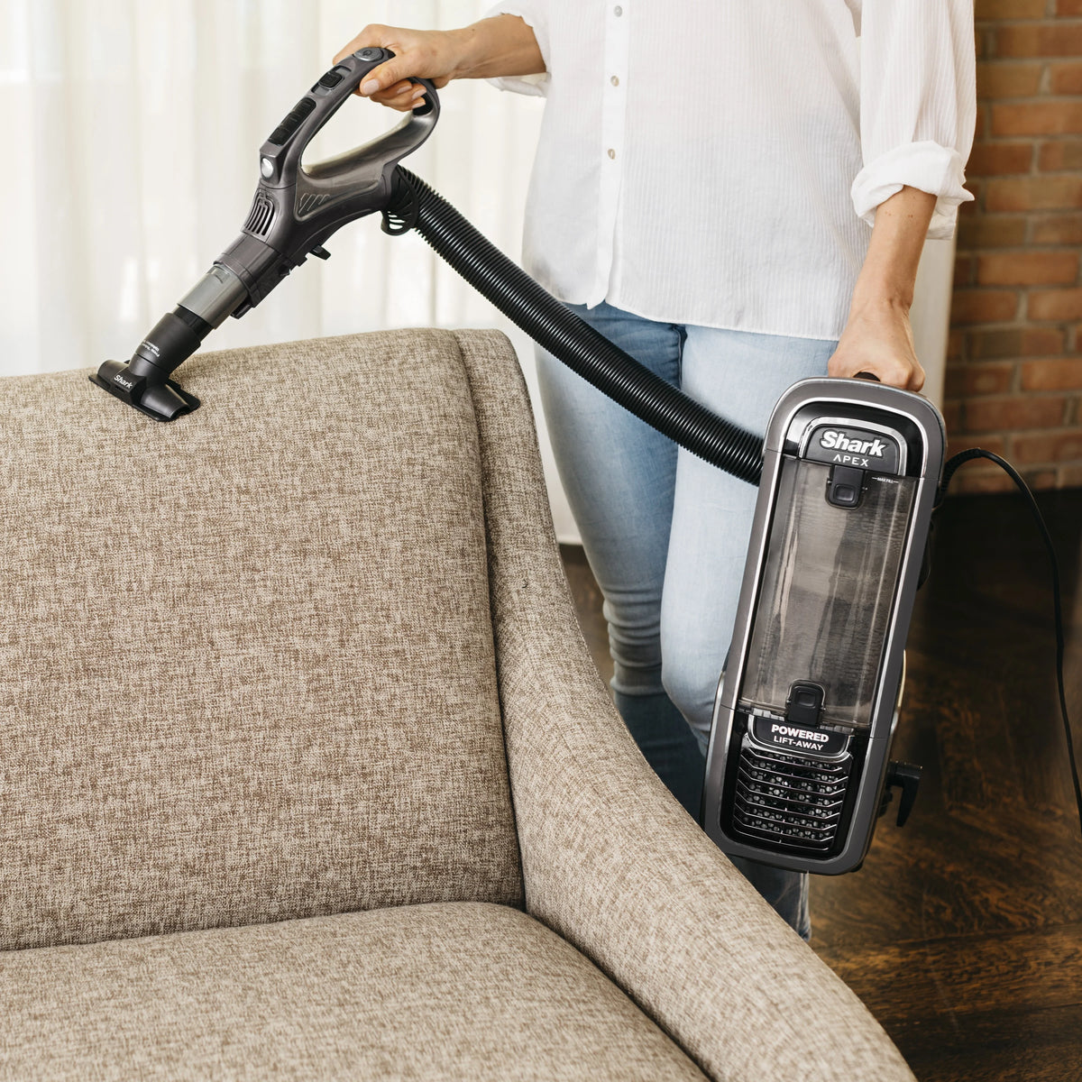 Powered Lift-Away Upright Vacuum with DuoClean Self-Cleaning Z259028