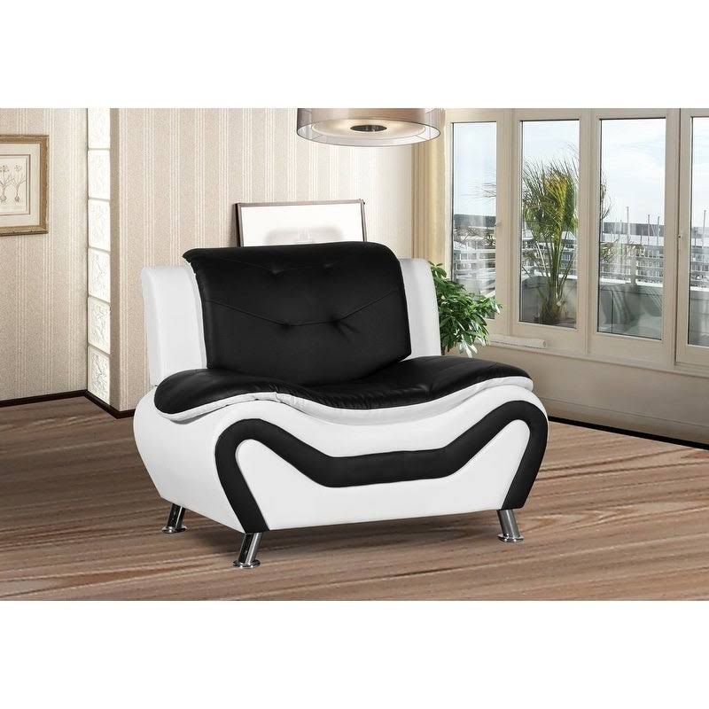 Tufted Club Chair Black B770