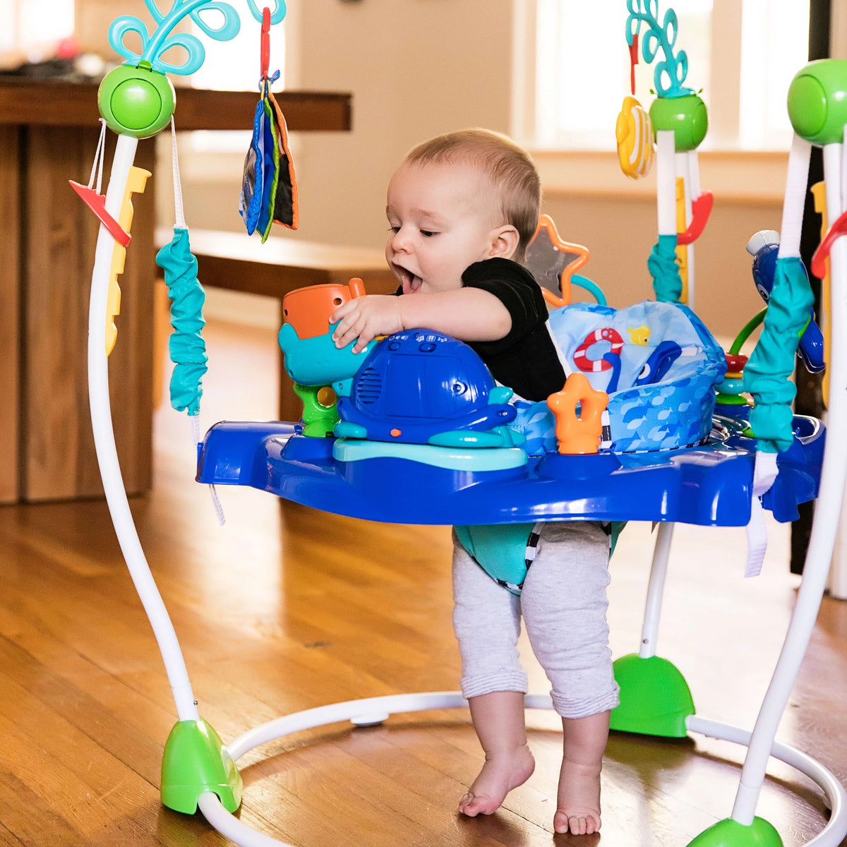 Activity Center Jumper T175