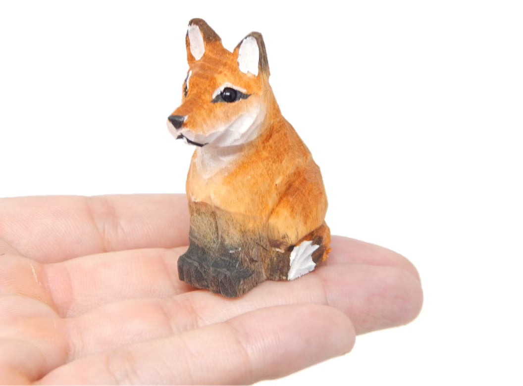 Small 2" Wood Art Figurine Q913