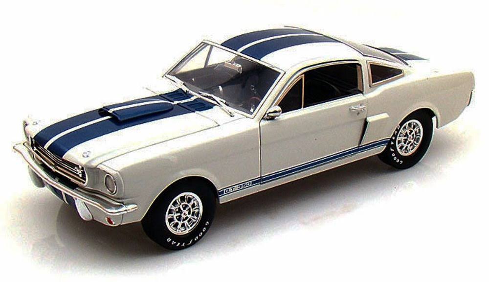 1/18 Scale Diecast Model Toy Car B84120