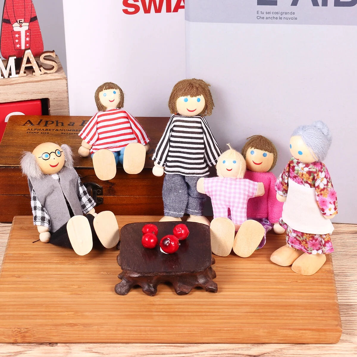 Wooden Dollhouse Dolls Set of 7 Figures D838